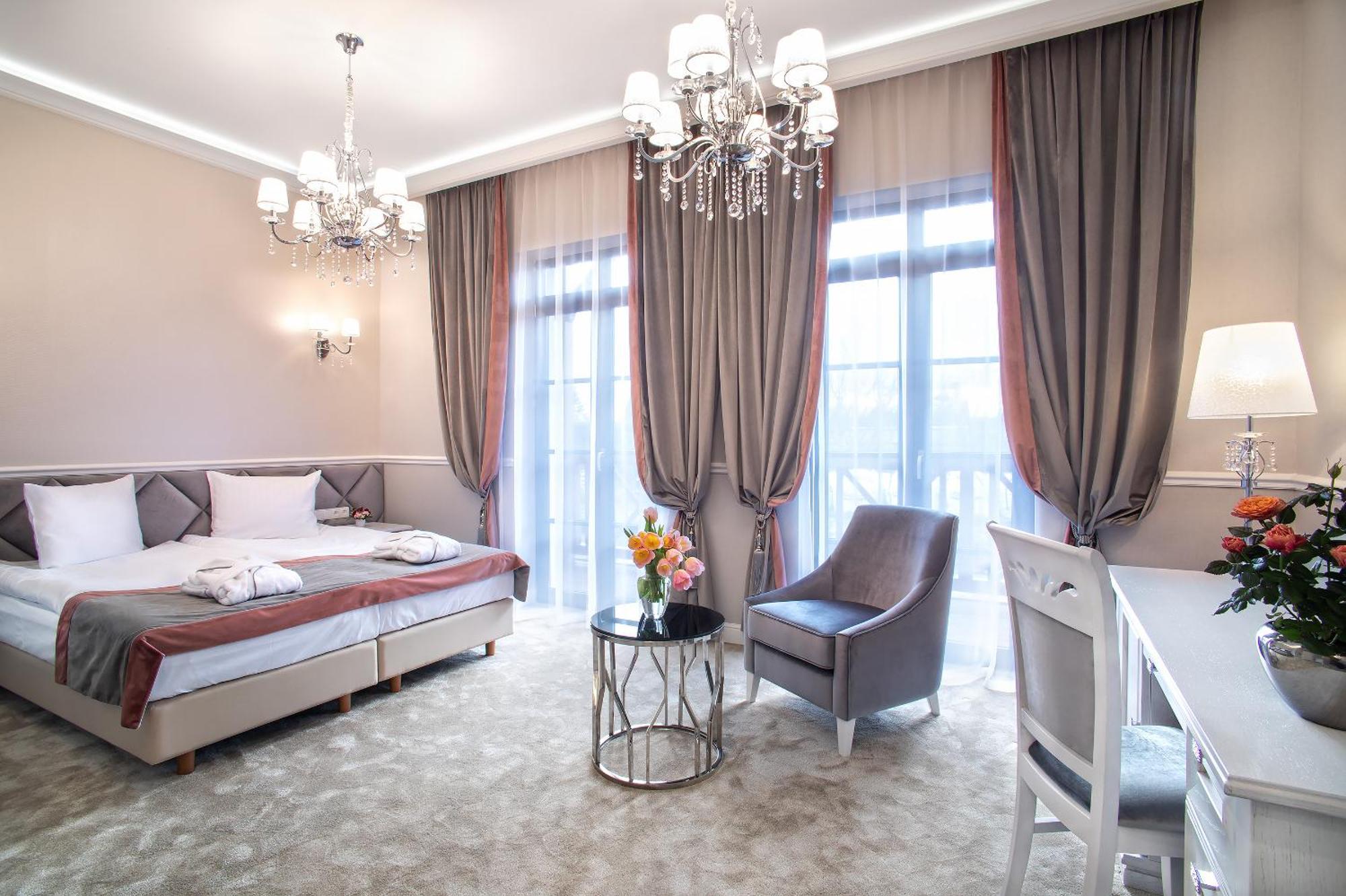 Boutique Odyseja & Spa Ciechocinek Exterior foto A room at the hotel
