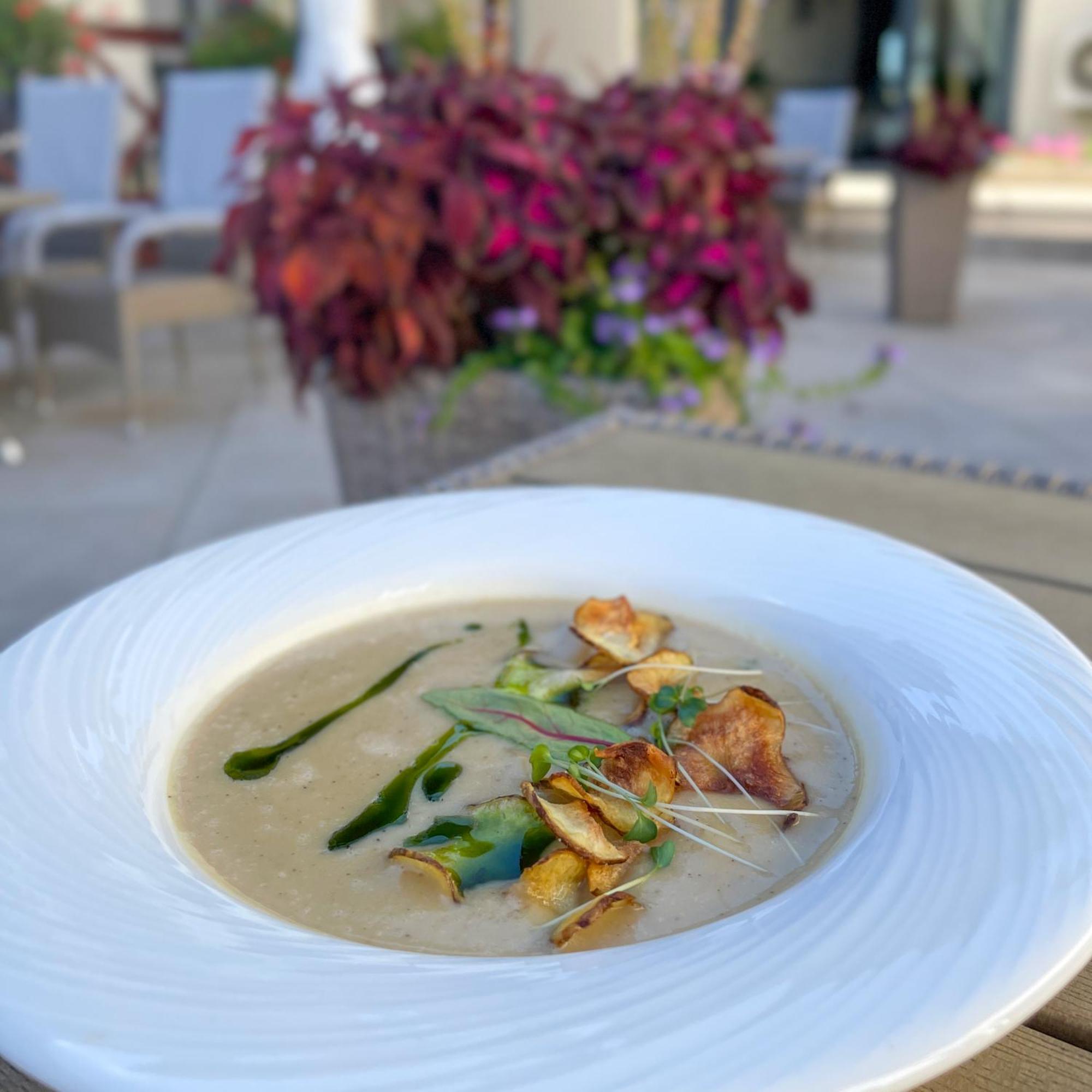 Boutique Odyseja & Spa Ciechocinek Exterior foto A bowl of mushroom soup